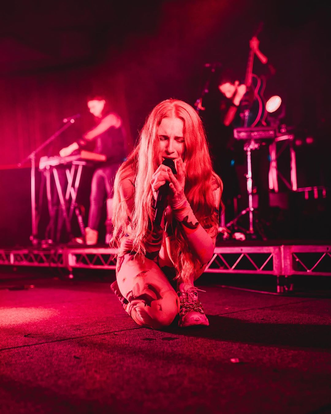 40 Questions with Vera Blue singer Celia Pavey - HUSSKIE